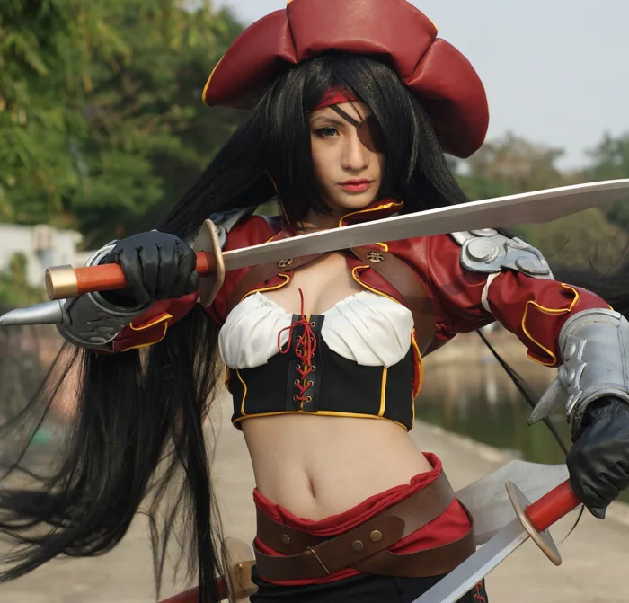 Cosplay Việt) Bất ngờ với hình ảnh Katarina cực quyến rũ