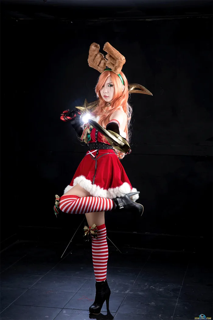 Bộ ảnh Cosplay Katarina Cô Nàng Tuần Lộc chất lừ