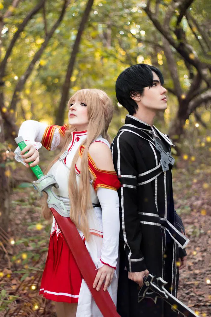Bộ cosplay Kirito và Asuna tao với đứa bạn làm cho buổi chụp hình, cho tao  ý kiến xem có ổn không nha : r/swordartonline