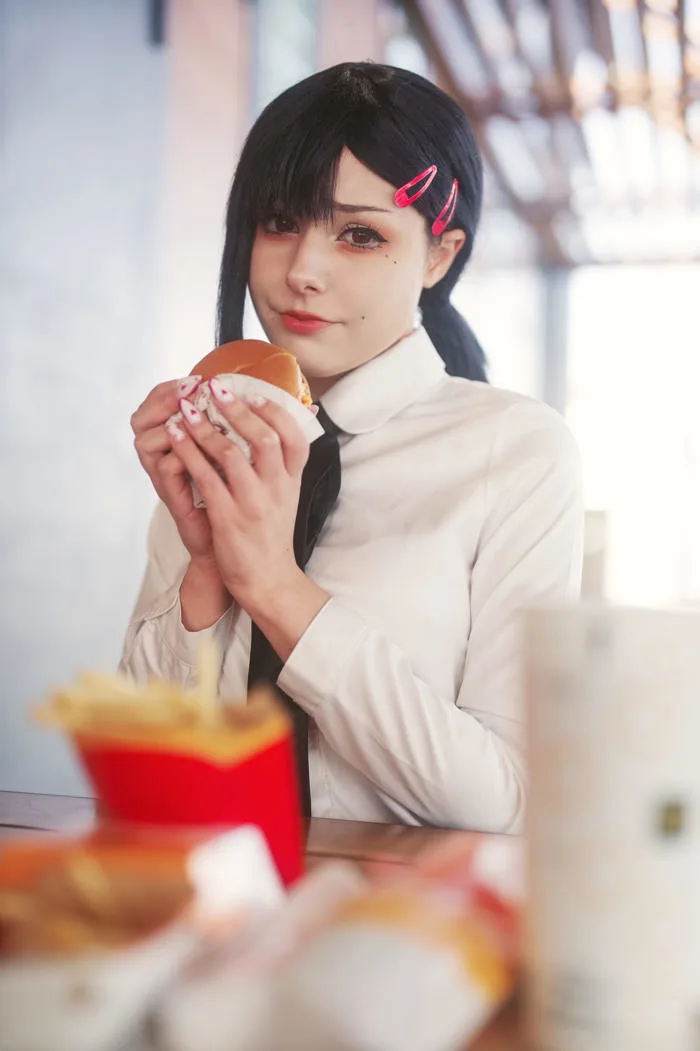Cosplay Kobeni của tui nè! : r/ChainsawMan