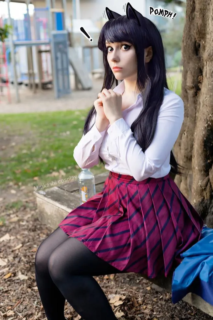 Chào mọi người, mình muốn khoe cosplay Komi của mình 🌸 : r/Komi_san
