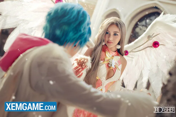 LQM: Ngất ngây với cosplay Lauriel - Yorn tiệc Giáng Sinh đầy lãng mạn