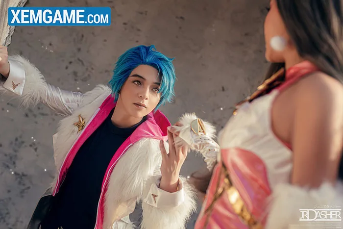 LQM: Ngất ngây với cosplay Lauriel - Yorn tiệc Giáng Sinh đầy lãng mạn