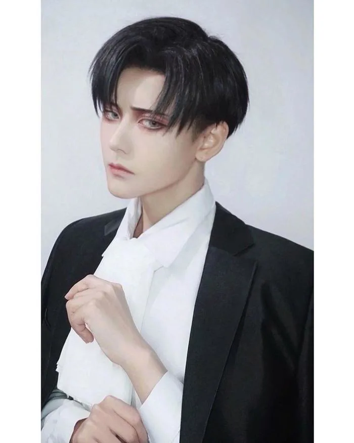Cosplay Levi này chuẩn không cần chỉnh luôn! : r/ShingekiNoKyojin