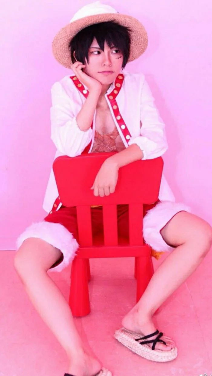 anh-cosplay-luffy-1