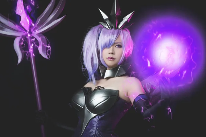 Cosplay Lux Thập Đại Nguyên Tố cực chất của Onnies