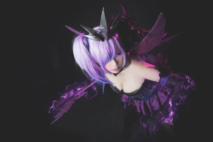Cosplay Lux Thập Đại Nguyên Tố cực chất của Onnies