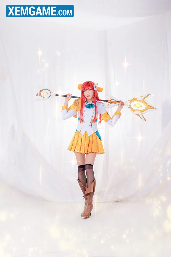 LMHT: Ngẩn ngơ trước vẻ thanh khiết của cosplay Lux Học Viện Anh Hùng