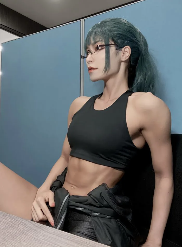 Chấn động màn cosplay Maki trong Jujutsu Kaisen thu về 1 triệu view vì vết  sẹo quá thật