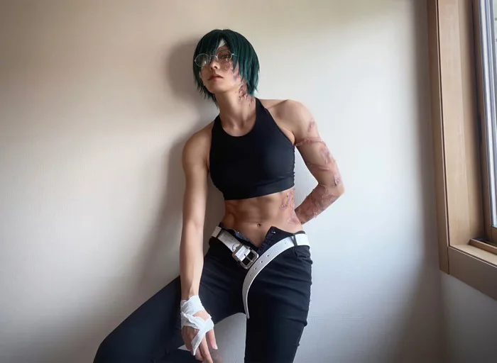 Chấn động màn cosplay Maki trong Jujutsu Kaisen thu về 1 triệu view vì vết  sẹo quá thật