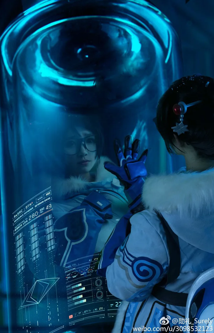 Ngỡ ngàng với bộ ảnh cosplay Mei (Overwatch) được chụp ở tận Bắc Cực