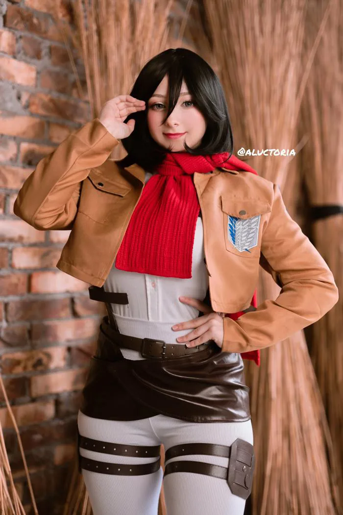 Cosplay Mikasa của Aluctoria : r/ShingekiNoKyojin