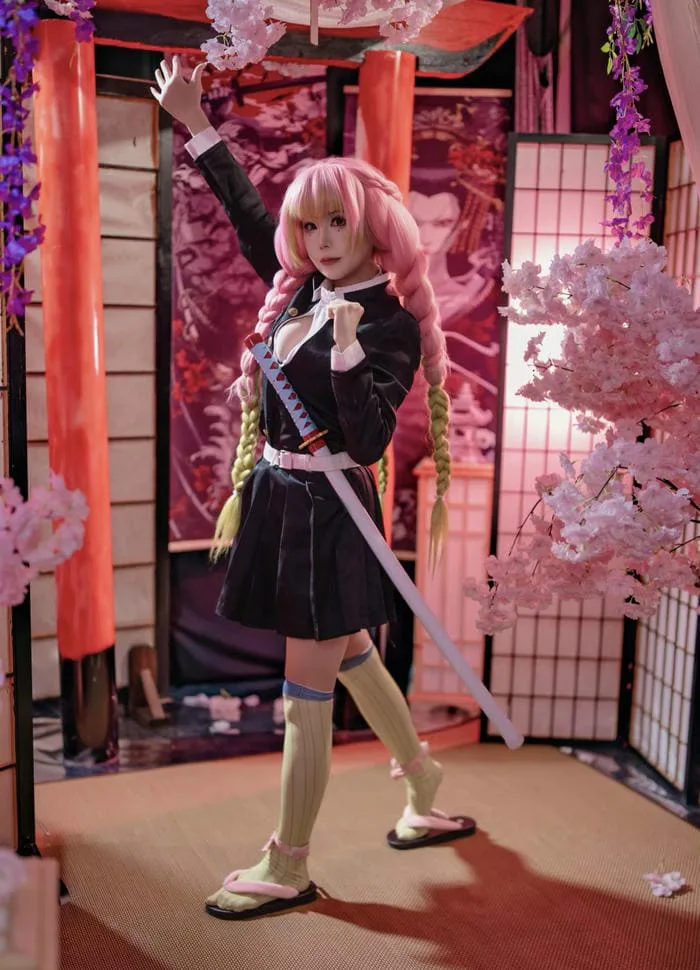 100+ Cosplay Luyến Trụ Mitsuri Kanroji Đẹp Nhất Siêu Gợi Cảm
