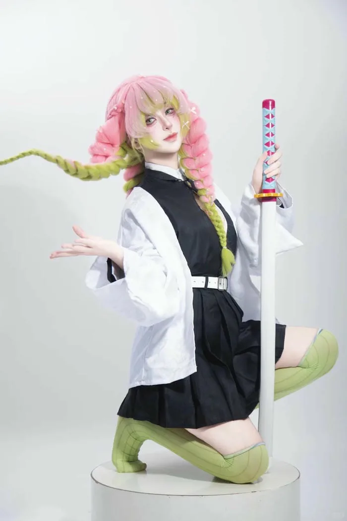 Top 100+ ảnh cosplay Luyến Trụ đầy thần thái và cuốn hút