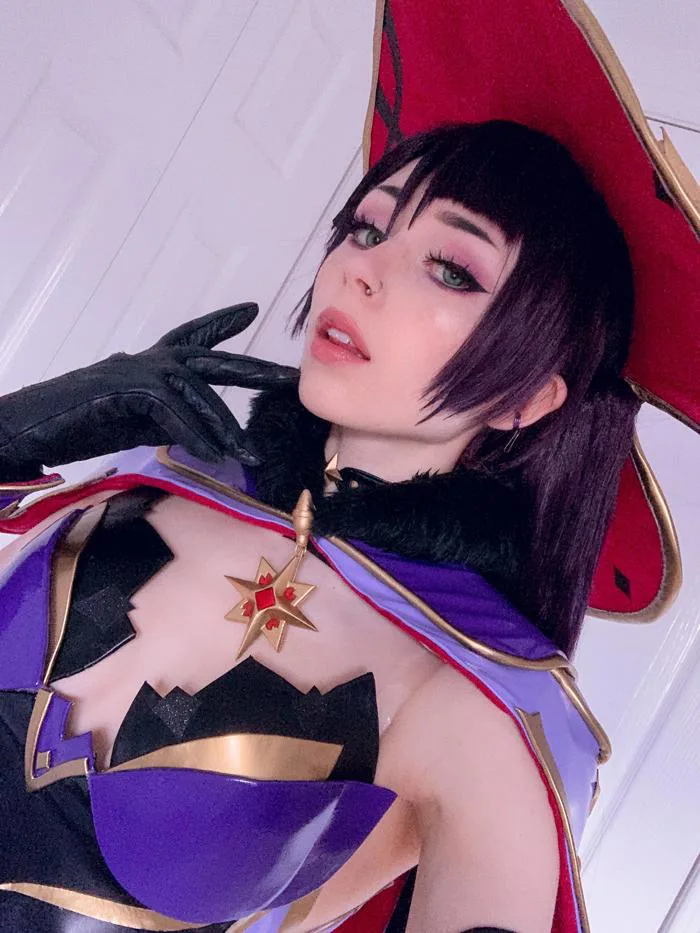 3 tháng sau, cuối cùng mình cũng hoàn thành bộ cosplay Mona rồi! 😊 : r/Genshin_Impact