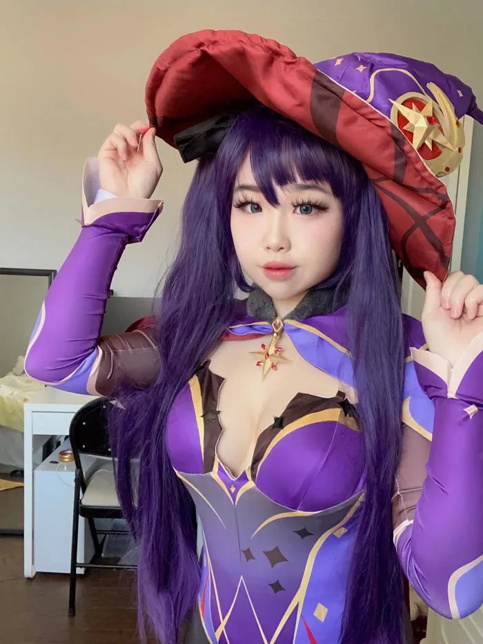Sắp xong đồ cosplay Mona của mình rồi nè! : r/Genshin_Impact