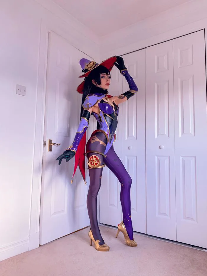 3 tháng sau, cuối cùng mình cũng hoàn thành bộ cosplay Mona rồi! 😊 : r/Genshin_Impact