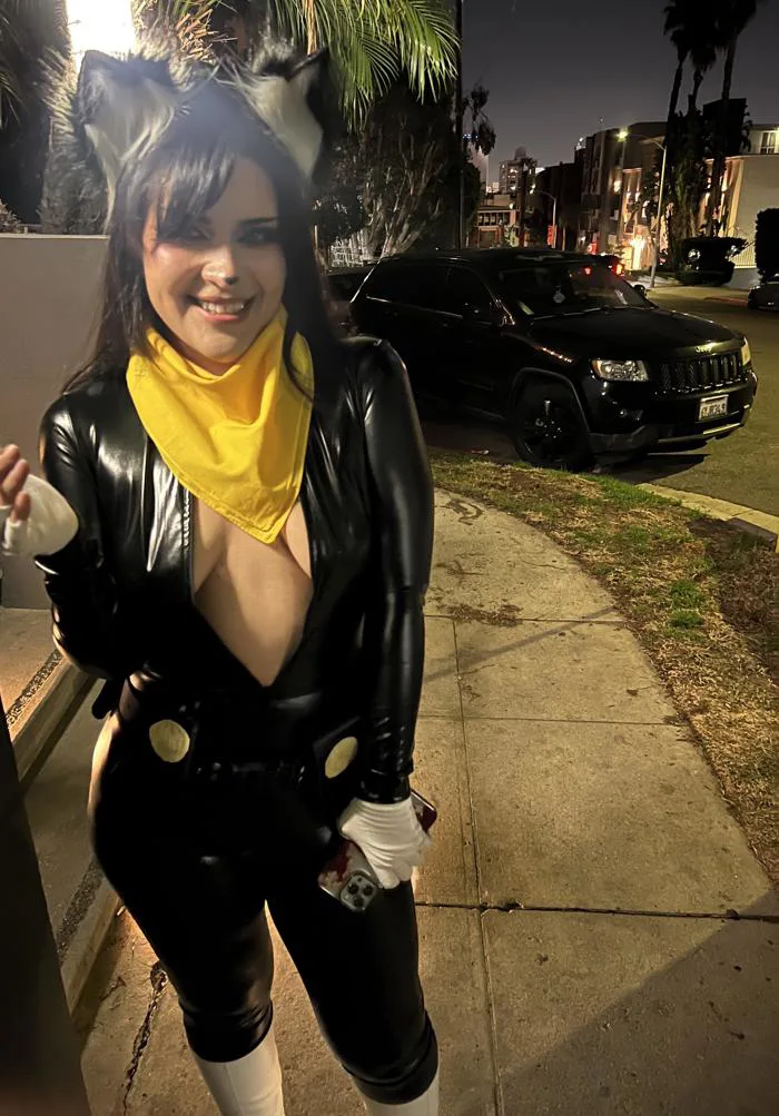 Morgana sau khi bắt bạn đi ngủ (cosplay Shollendor) : r/Persona5