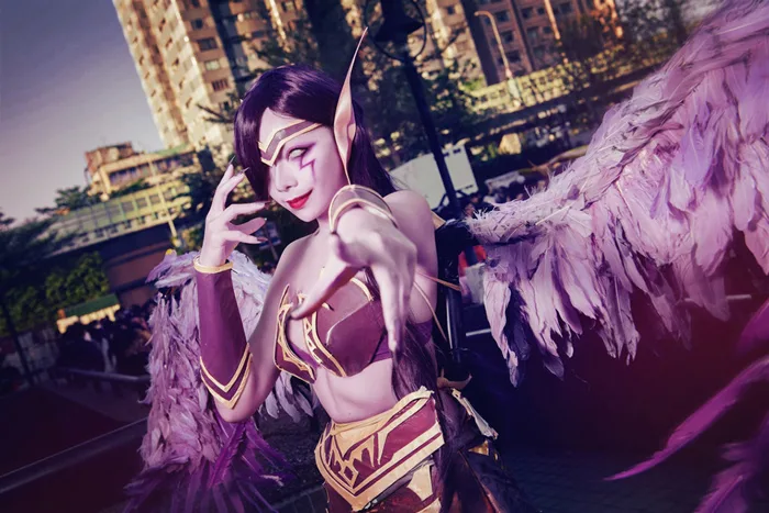 LMHT: 'Xịt máu' với cosplay Morgana của hotgirl Đài Loan