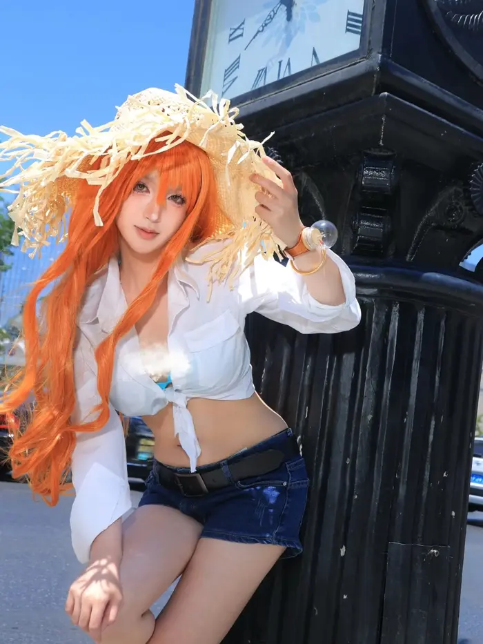 Mê mẩn loạt ảnh cosplay Nami: Khi 