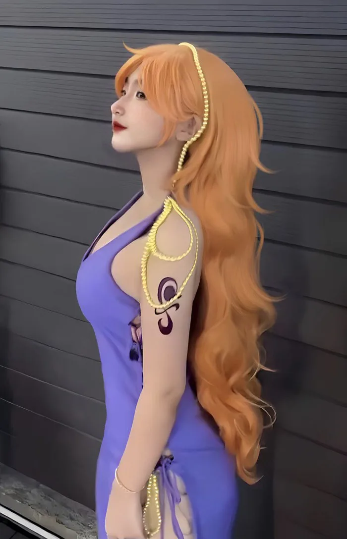 Màn cosplay bóng hồng Nami trong One Piece khiến vạn netizen trên Facebook 