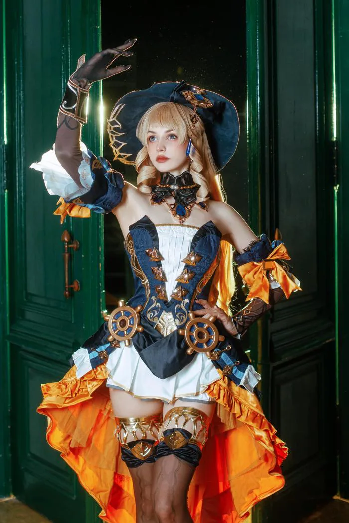 Cosplay Navia do tui (tenletters) : r/Genshin_Impact