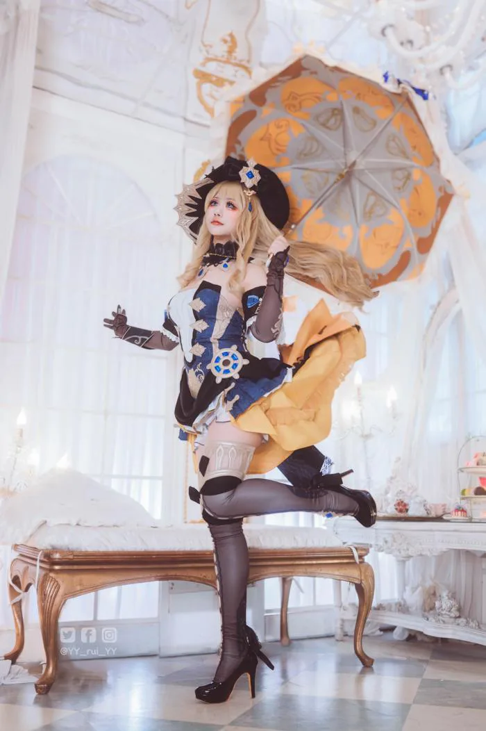 Cosplay Navia do chính mình : r/Genshin_Impact