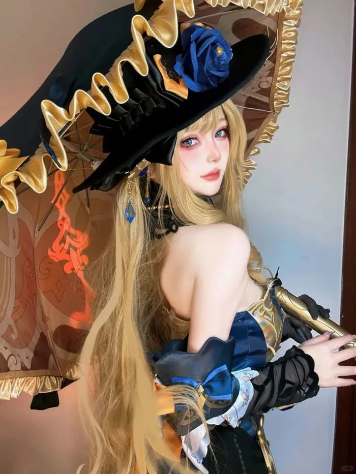 Navia - Genshin Cosplay 小红书号：956674660