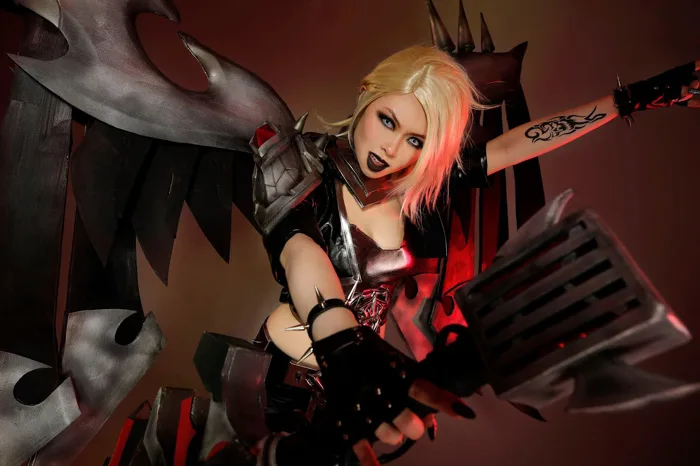 Ngất ngây với vẻ đẹp của nữ cosplayer hóa thân đủ kiểu tướng LMHT, không những ma mị lại còn cực kỳ cool ngầu!