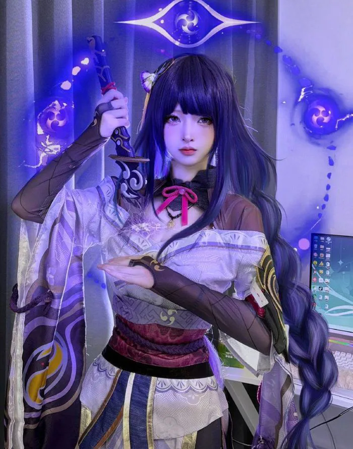 Raiden Shogun Cosplay
