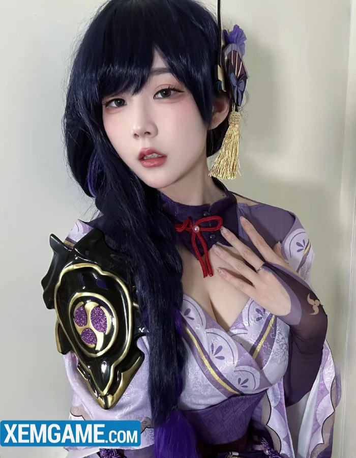BLV Kitty cosplay Raiden Shogun, dễ thương nhưng cũng không kém phần sexy