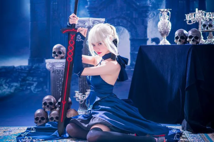 Download Saber (Fate Series) Woman Cosplay HD Wallpaper | 2048x1363 |  Wallpaper Abyss