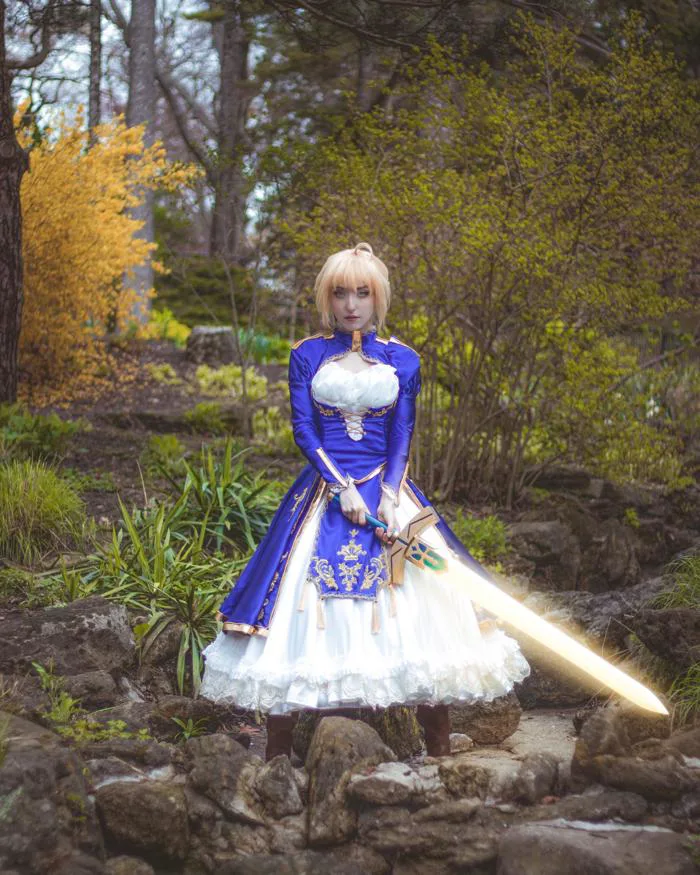 Thêm một tấm ảnh cosplay Saber mà mình tự tay làm trong tháng vừa rồi đây ✨  : r/fatestaynight