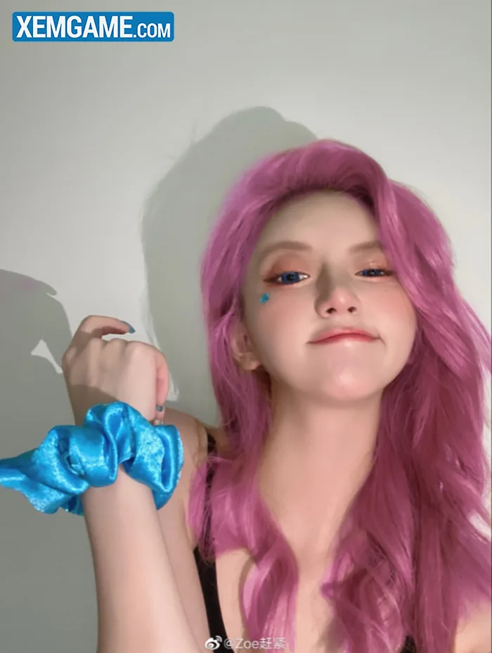 LMHT: Rụng tim với cosplay đầy ngọt ngào của Seraphine