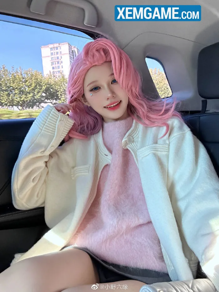 Đến với cosplay Seraphine 