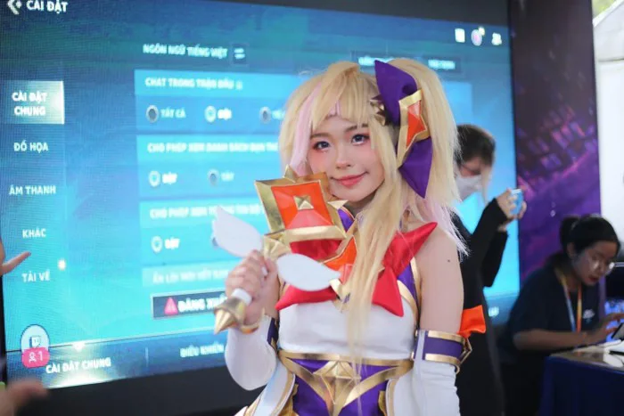 Cosplay nữ tướng Seraphine, nữ MC LMHT Tốc Chiến được khen ngợi hết lời