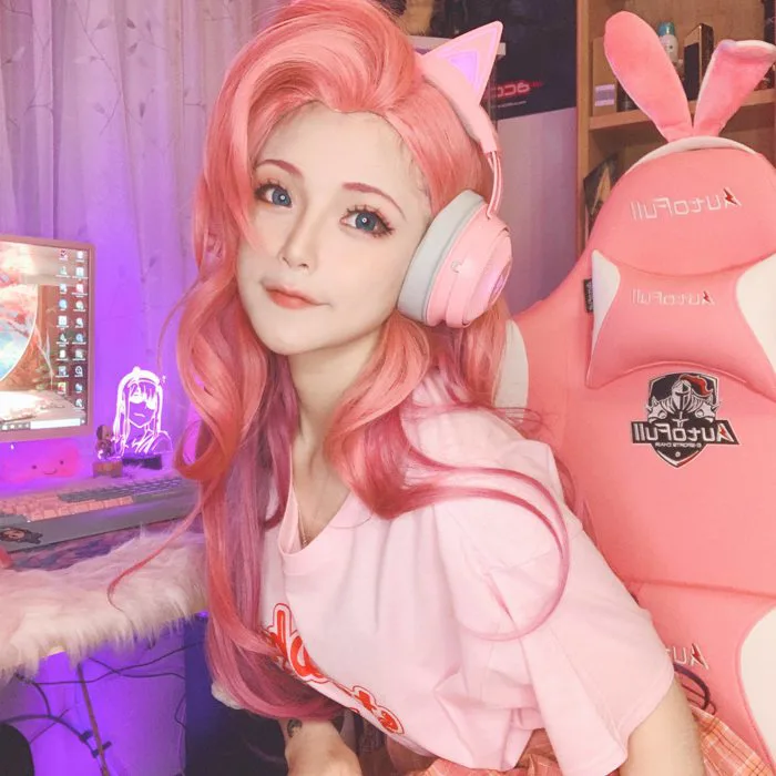 Cosplay Seraphine, cô nàng Streamer Việt Nam nhận được hàng tỷ lời khen của  cộng đồng mạng thế giới | Mạng xã hội Esports dành cho cộng đồng game thủ  Việt Nam