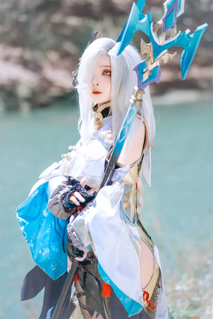 Nhân vật Shenhe đẹp sắc sảo qua bộ ảnh cosplay bởi Sayo Momo