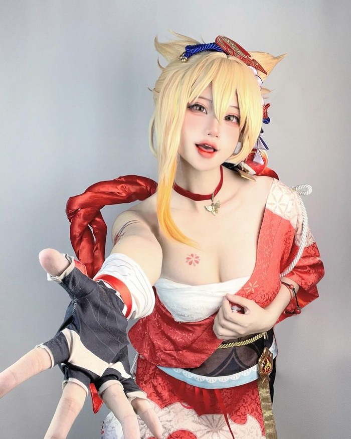 Xuất hiện một màn cosplay Shenhe đẹp không tỳ vết, xứng danh vợ “quốc dân”  của anh em Genshin Impact