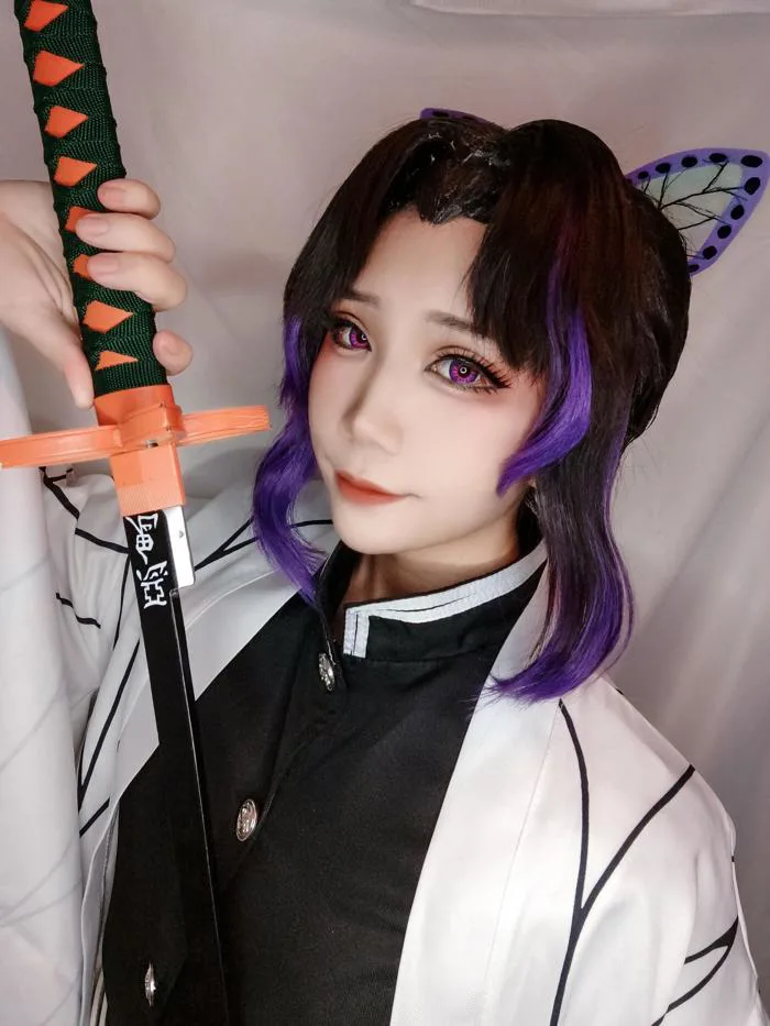 Cosplay Shinobu của mình đây, mong là ổn nha! 🥺 Ảnh gốc đăng trên  Instagram @kouyukii : r/KimetsuNoYaiba