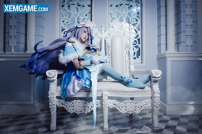 Ngẩn ngơ với vẻ kiêu kỳ của cosplay Sinestrea Tiểu Thư Băng Giá