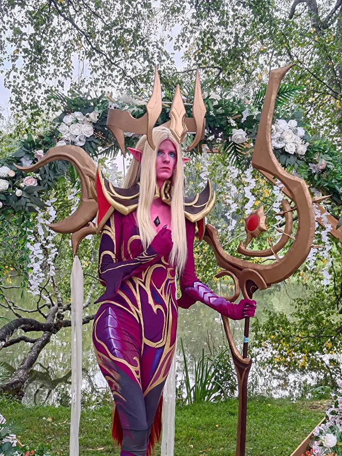 Nightbringer Soraka cosplay : r/SorakaMains