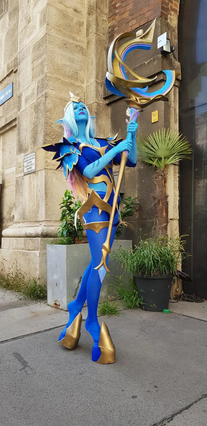 Self] Selfmade Dawnbringer Soraka Cosplay! : r/leagueoflegends