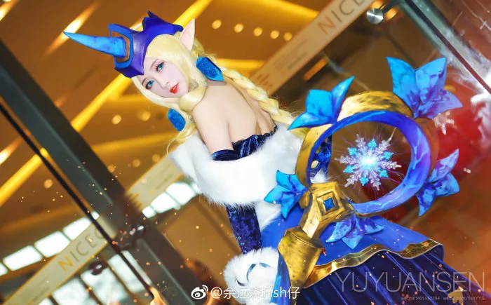 Cosplay Soraka Mùa Đông Kỳ Diệu nhưng lại khiến người xem rạo rực