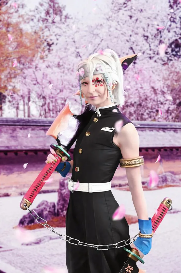 Cosplay Uzui Tengen phiên bản nữ do chính tay Pockyy Neko Cosplay thực hiện  100% ✨ Hãy luôn thật hào nhoáng nhé ! 💜 : r/KimetsuNoYaiba