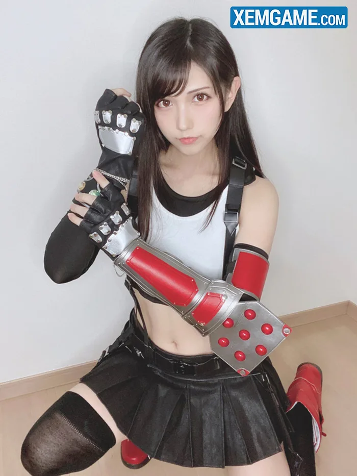 Fantasy VII Remake: Cosplay Tifa phiên bản “đúc từ một khuôn”