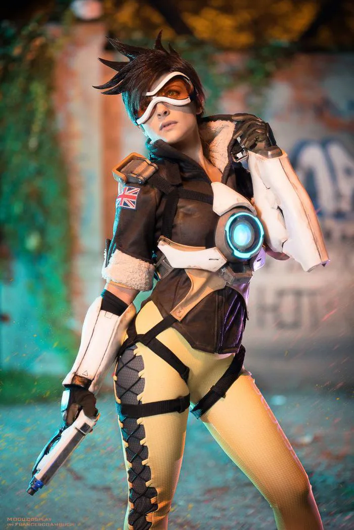Tracer from Overwatch by MoguCosplay by MoguCosplay on DeviantArt