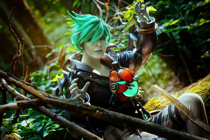 Lina Aster photography - Tracer (Ghost)