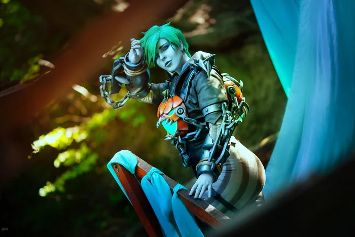 Lina Aster photography - Tracer (Ghost)