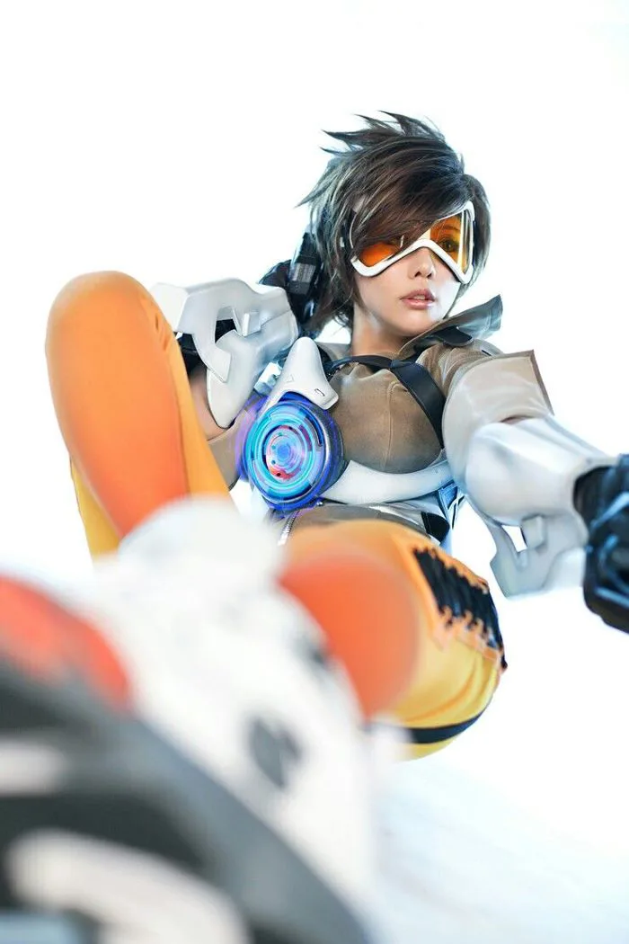 8 Tracer Cosplay ideas | tracer cosplay, tracer, overwatch cosplay
